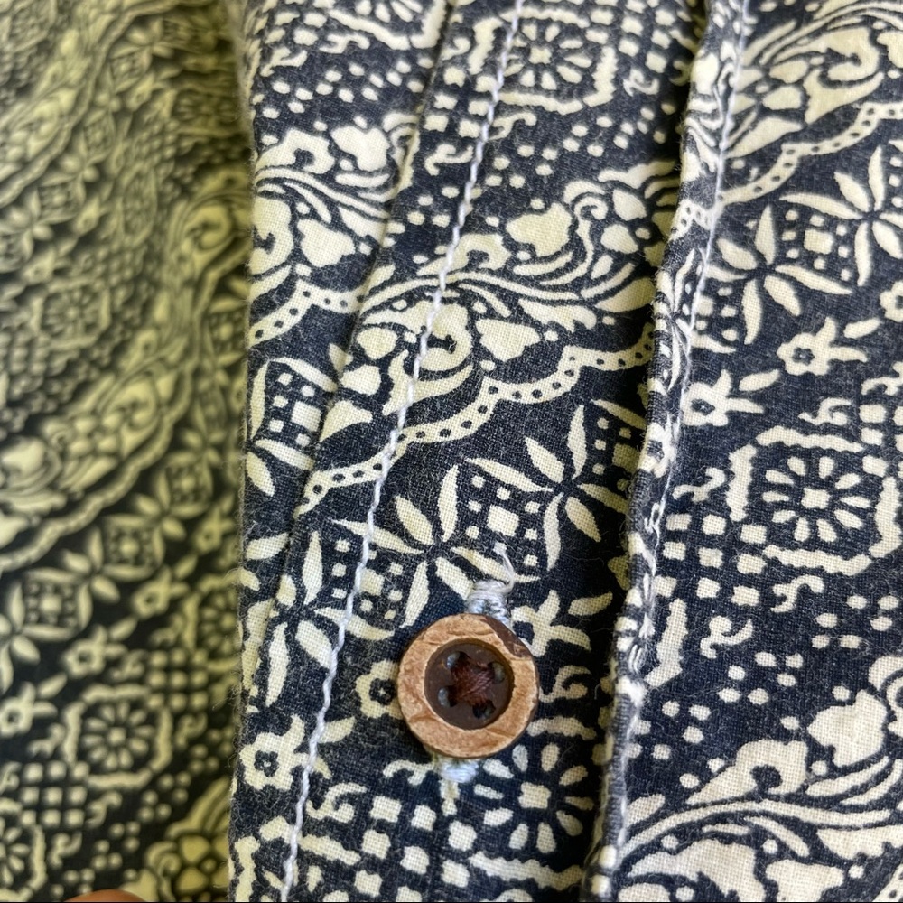 Vintage Mens Long sleeve button up shirt by Tailor Vintage in Blue Texti… - Picture 4 of 7